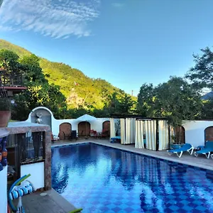 Amaria - Adults Only Mexico