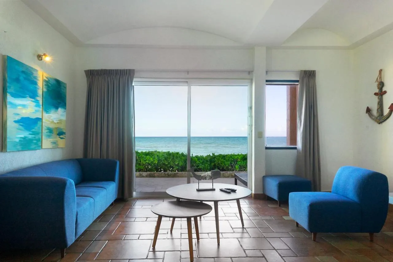 Hotel Caleta Tankah Tulum 3*,